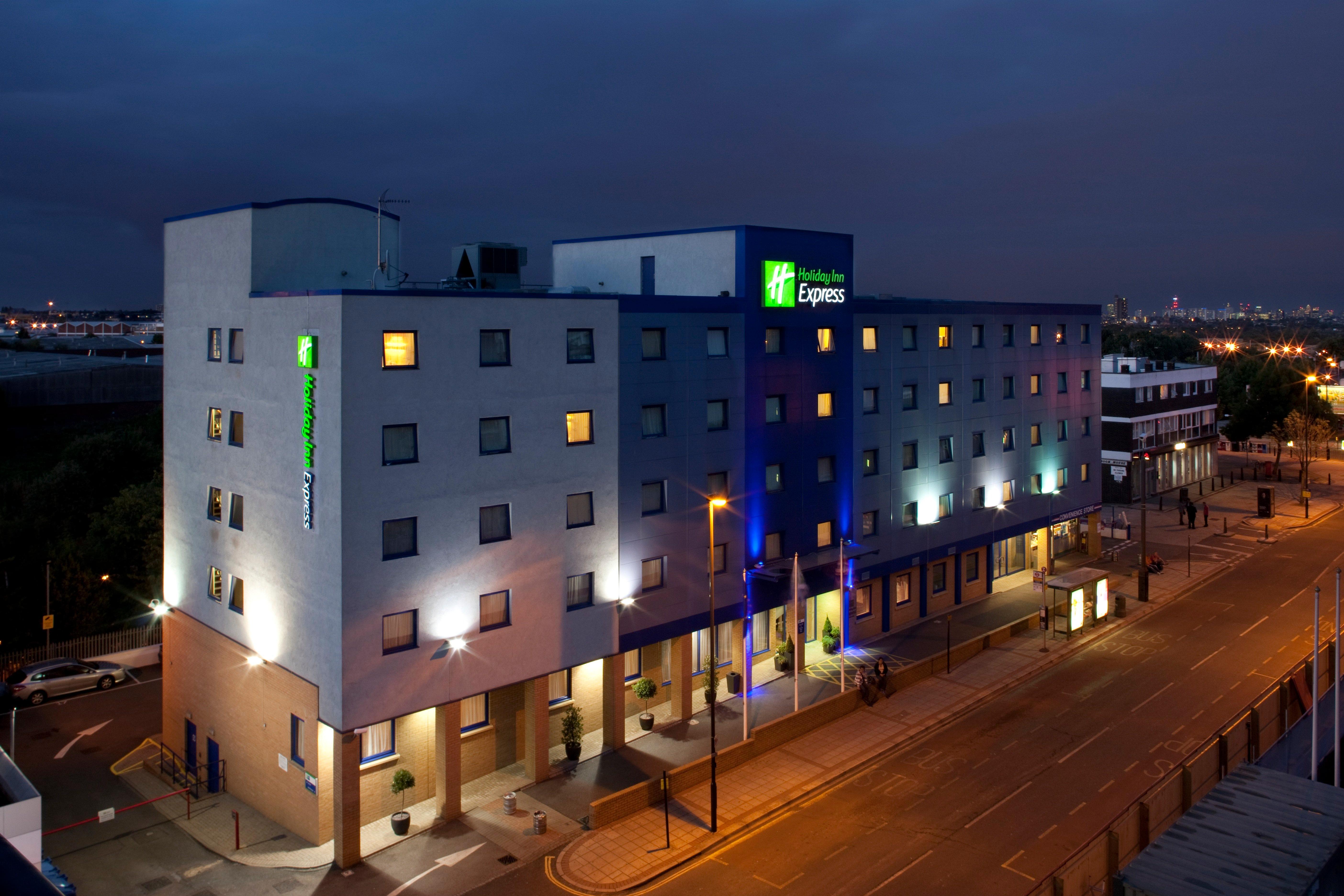 Holiday Inn Express Park Royal By Ihg London Eksteriør billede