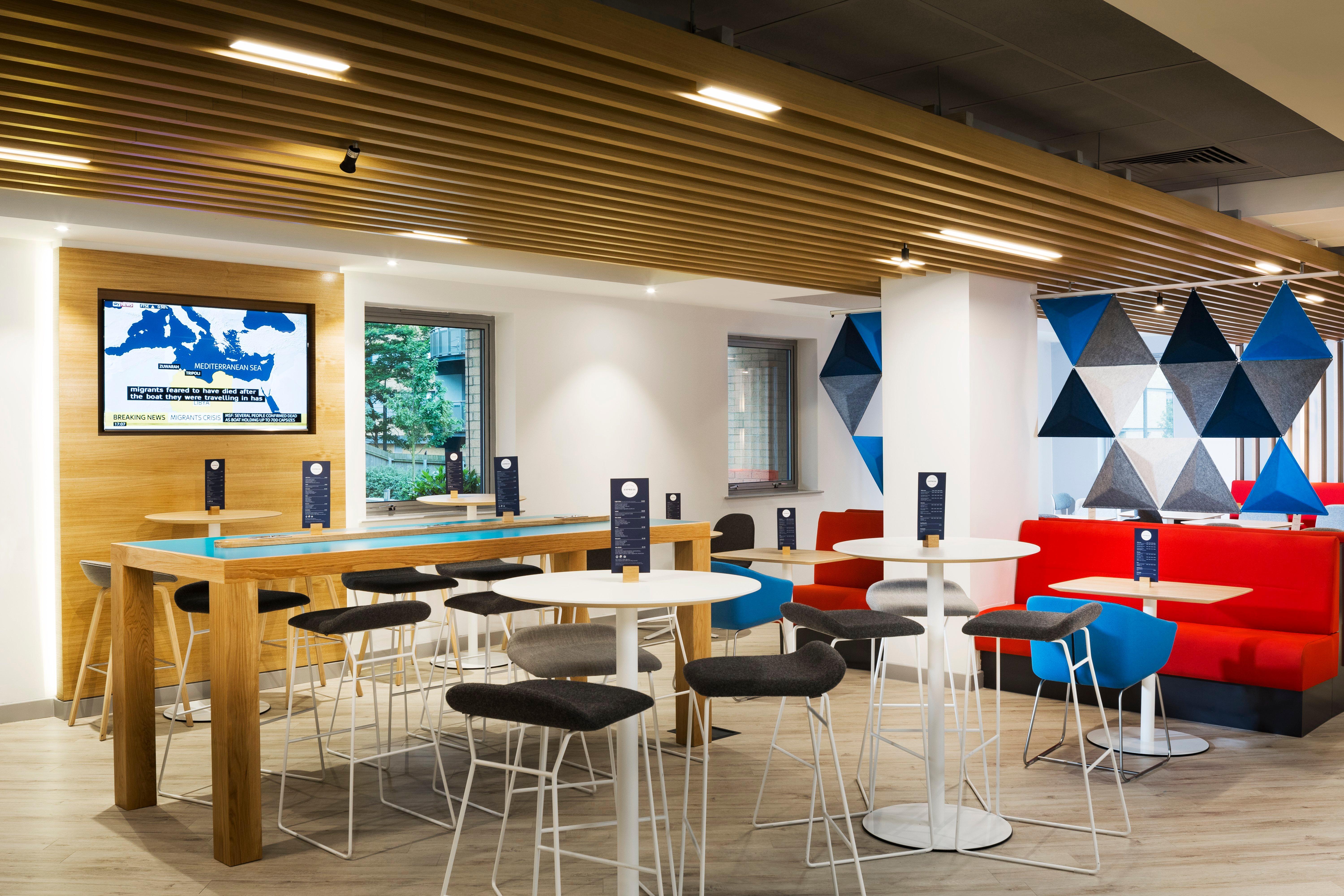 Holiday Inn Express Park Royal By Ihg London Eksteriør billede