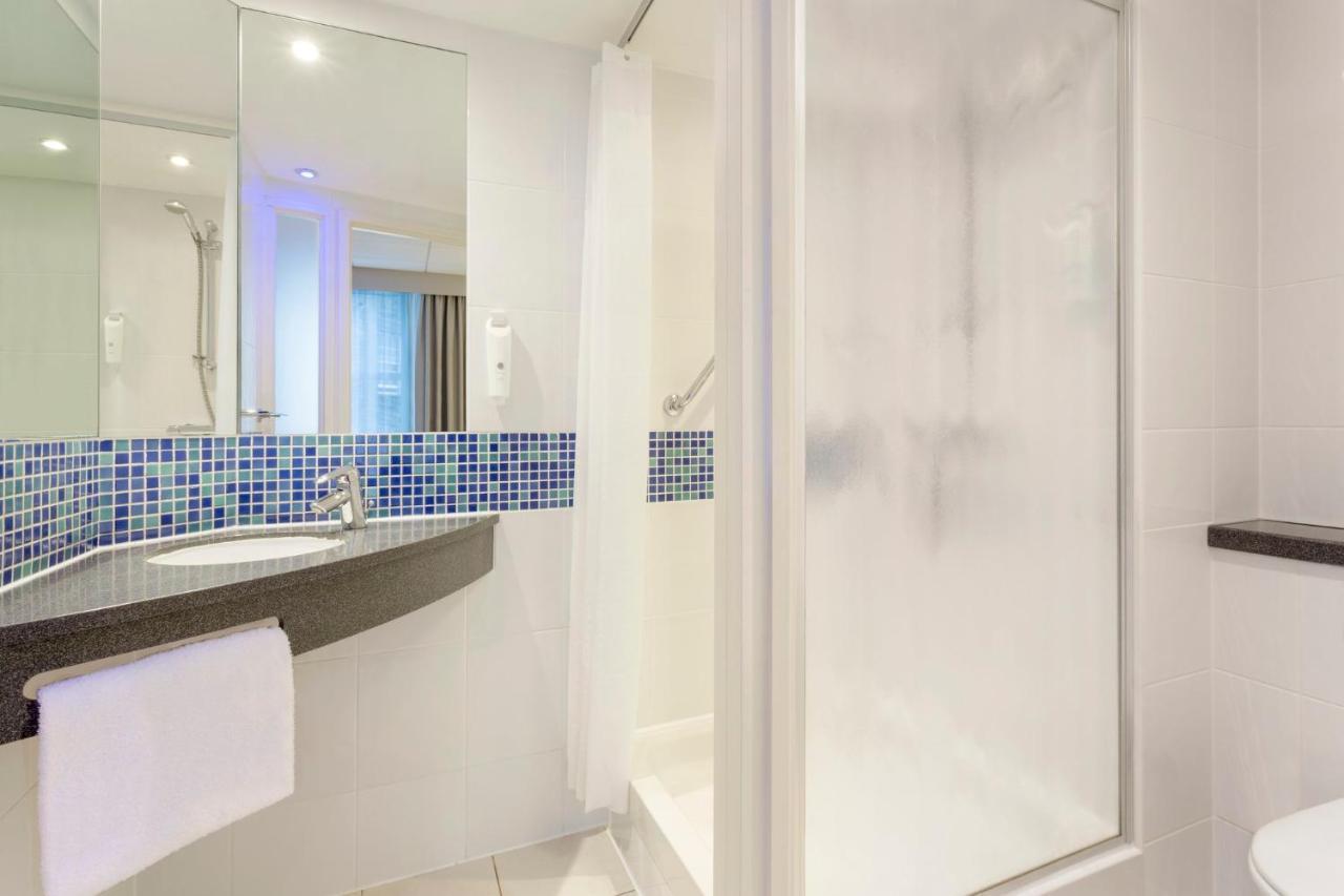 Holiday Inn Express Park Royal By Ihg London Eksteriør billede