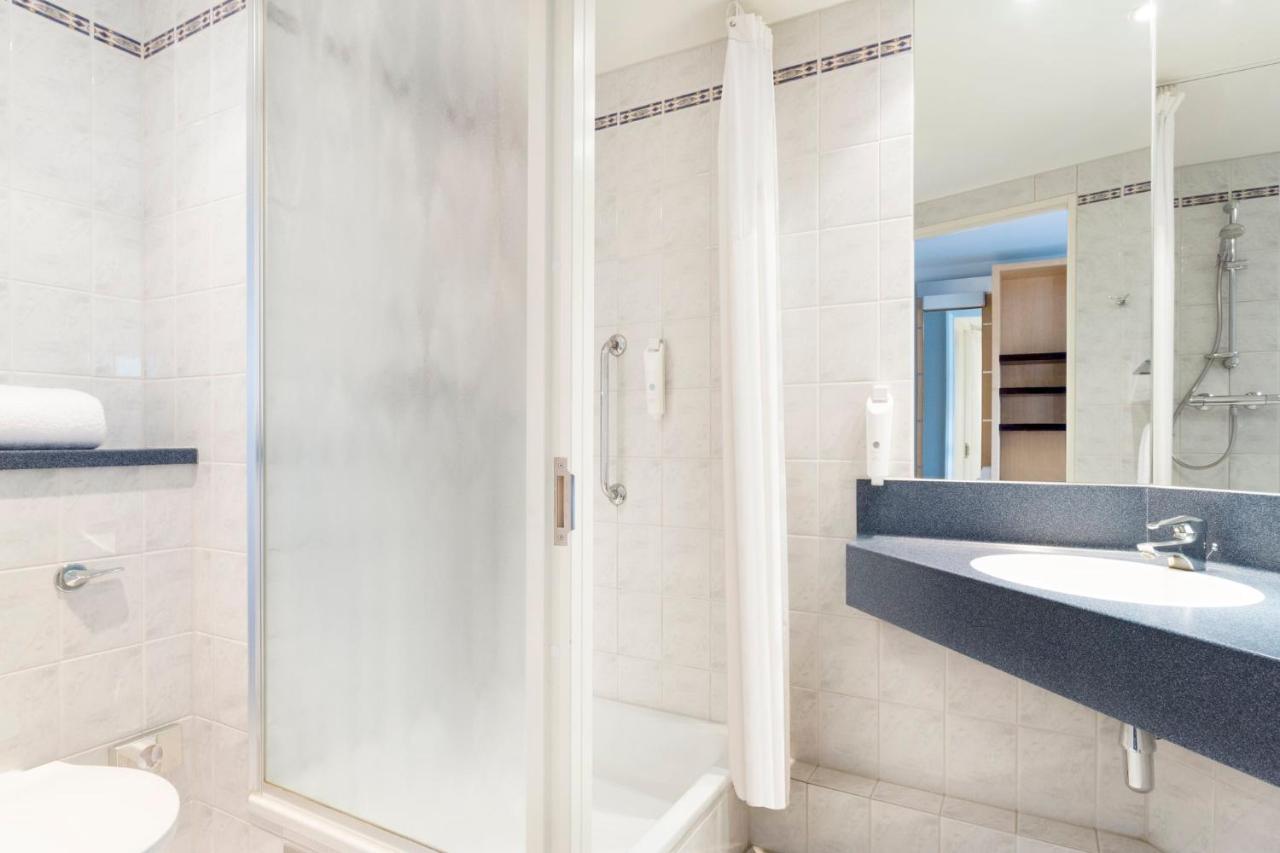 Holiday Inn Express Park Royal By Ihg London Eksteriør billede