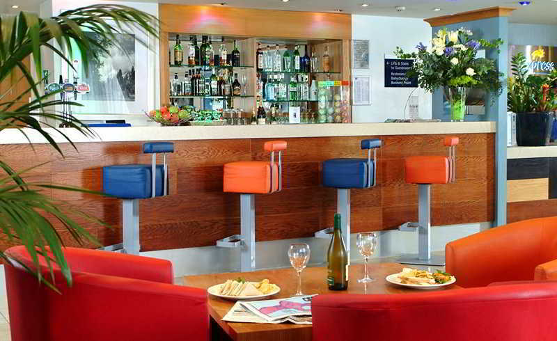 Holiday Inn Express Park Royal By Ihg London Restaurant billede
