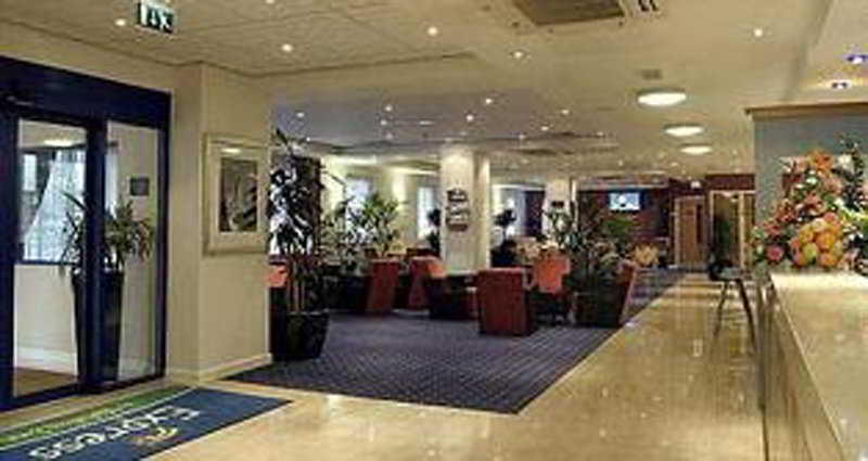 Holiday Inn Express Park Royal By Ihg London Eksteriør billede